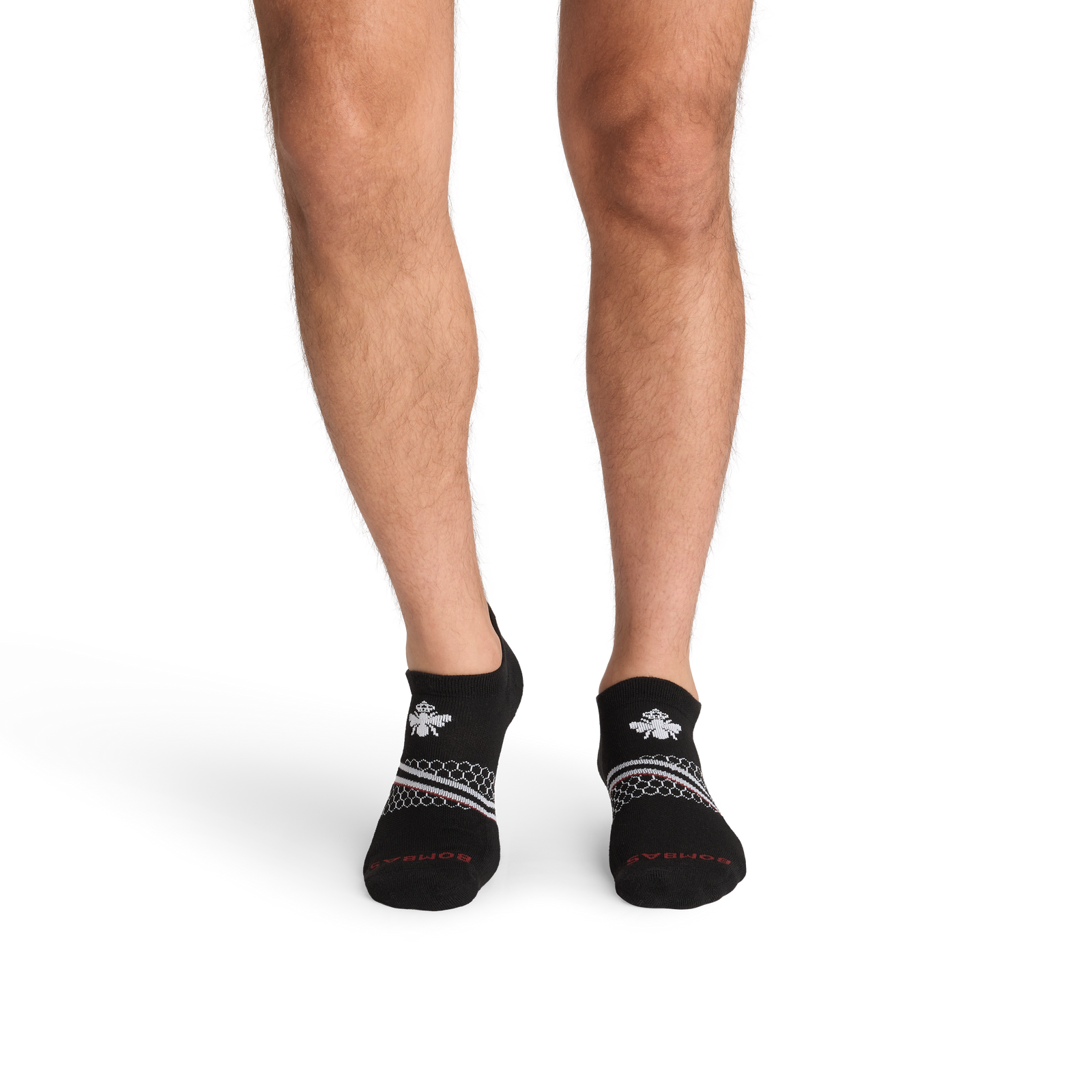 official-bombas::10444-black-adult-male-onmodel-2-transparent-_1_.png