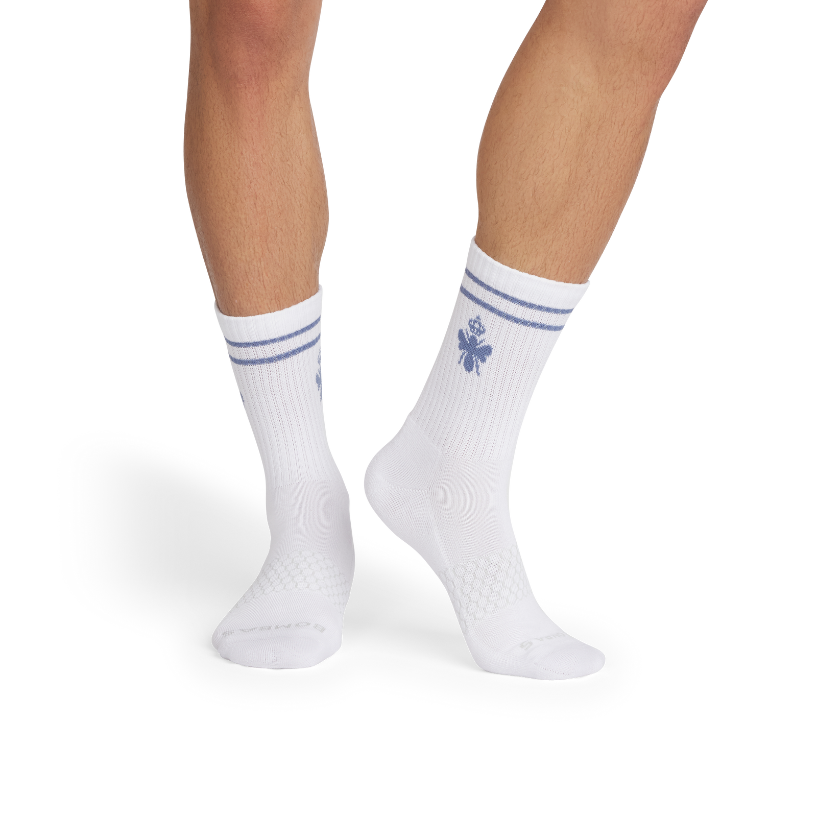 official-bombas::7863-oysterblue-adult-male-onmodel-2-transparent.png
