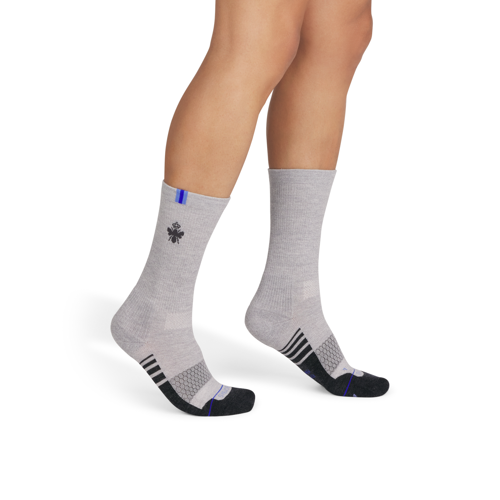 official-bombas::9713-meteor-white-adult-male-onmodel-2-transparent.png