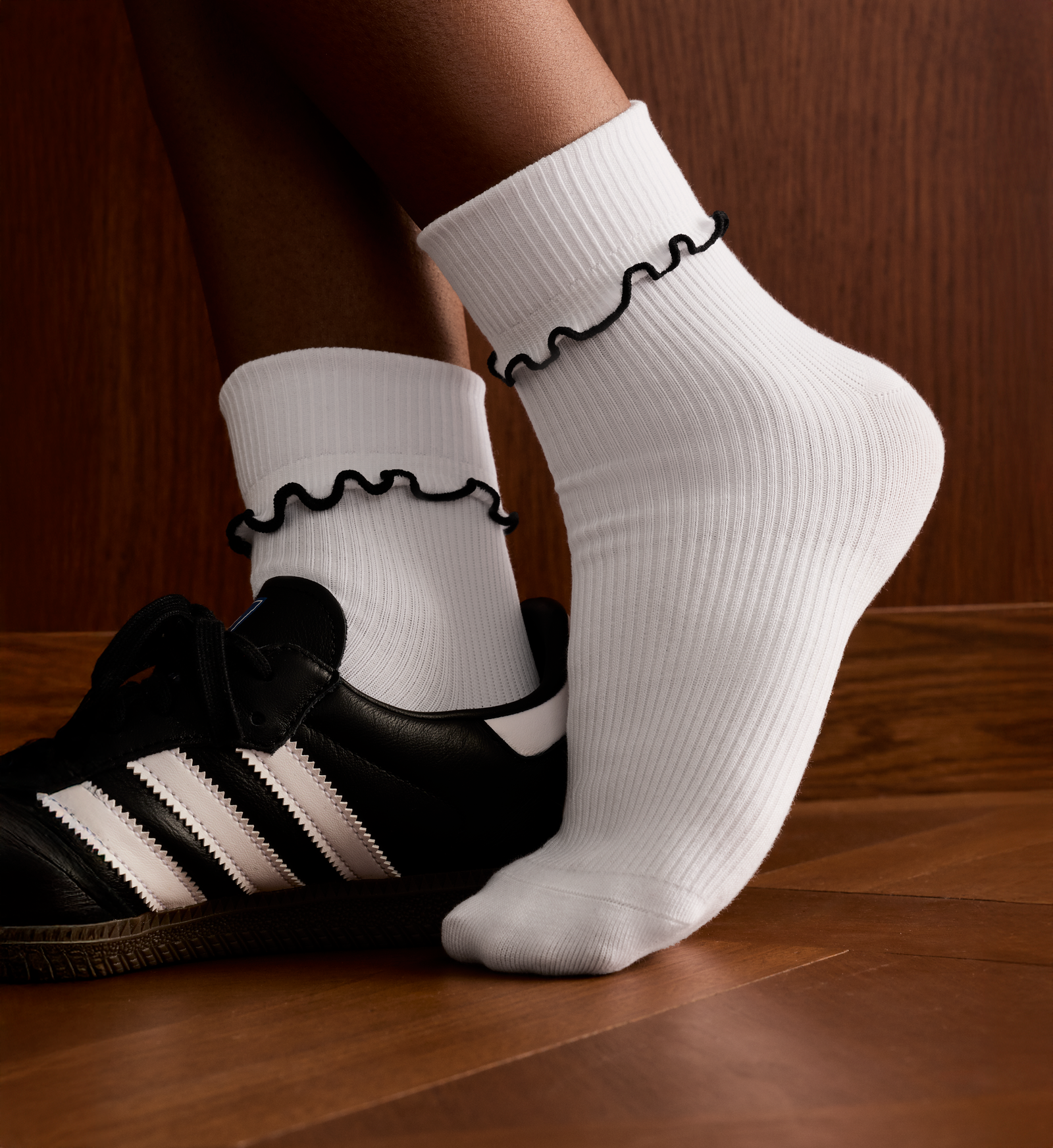 Open Knit Half Calf Socks - white black [LIFESTYLE] [9727]