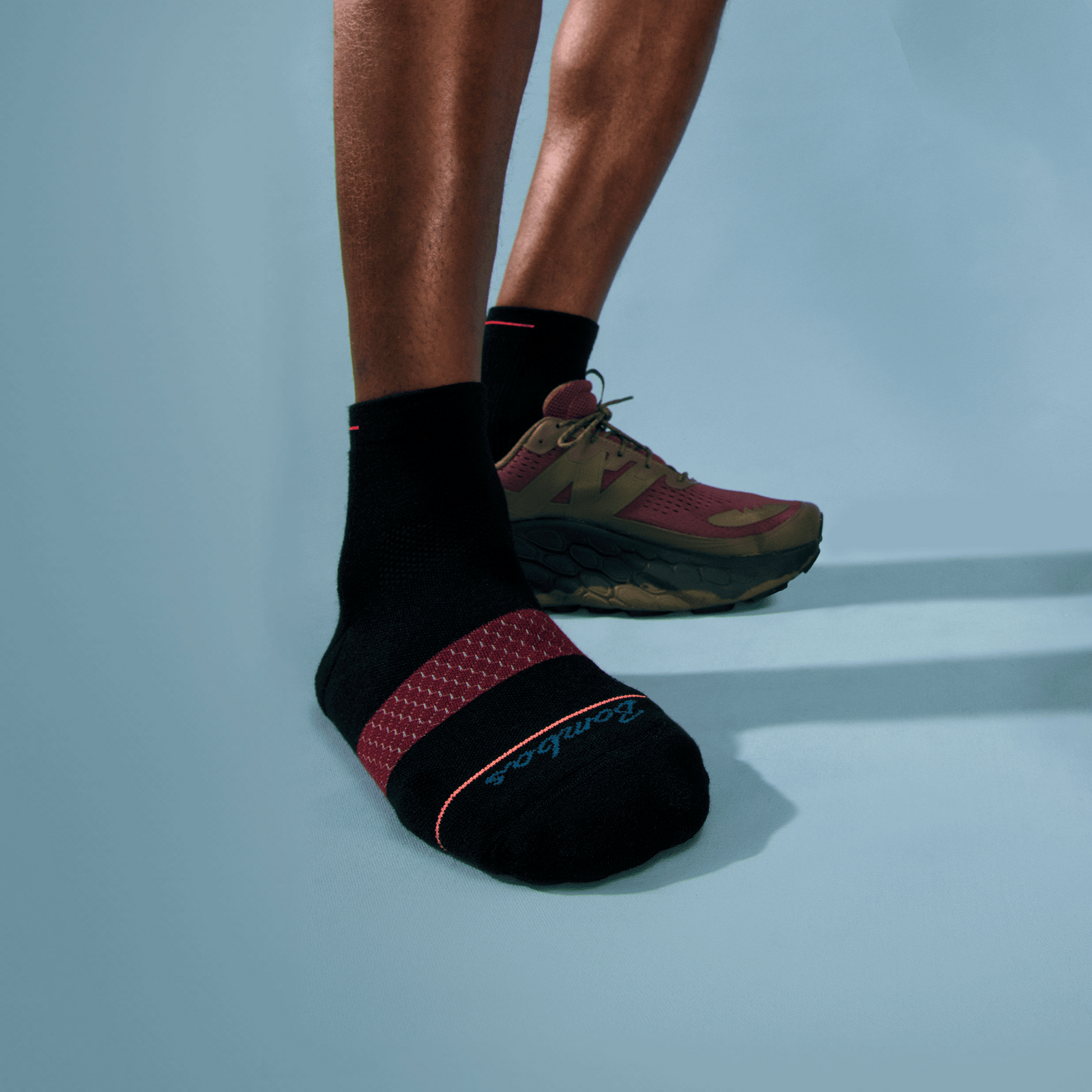 official-bombas::w-merino-athletic-quarter-lifestyle-transparent.png
