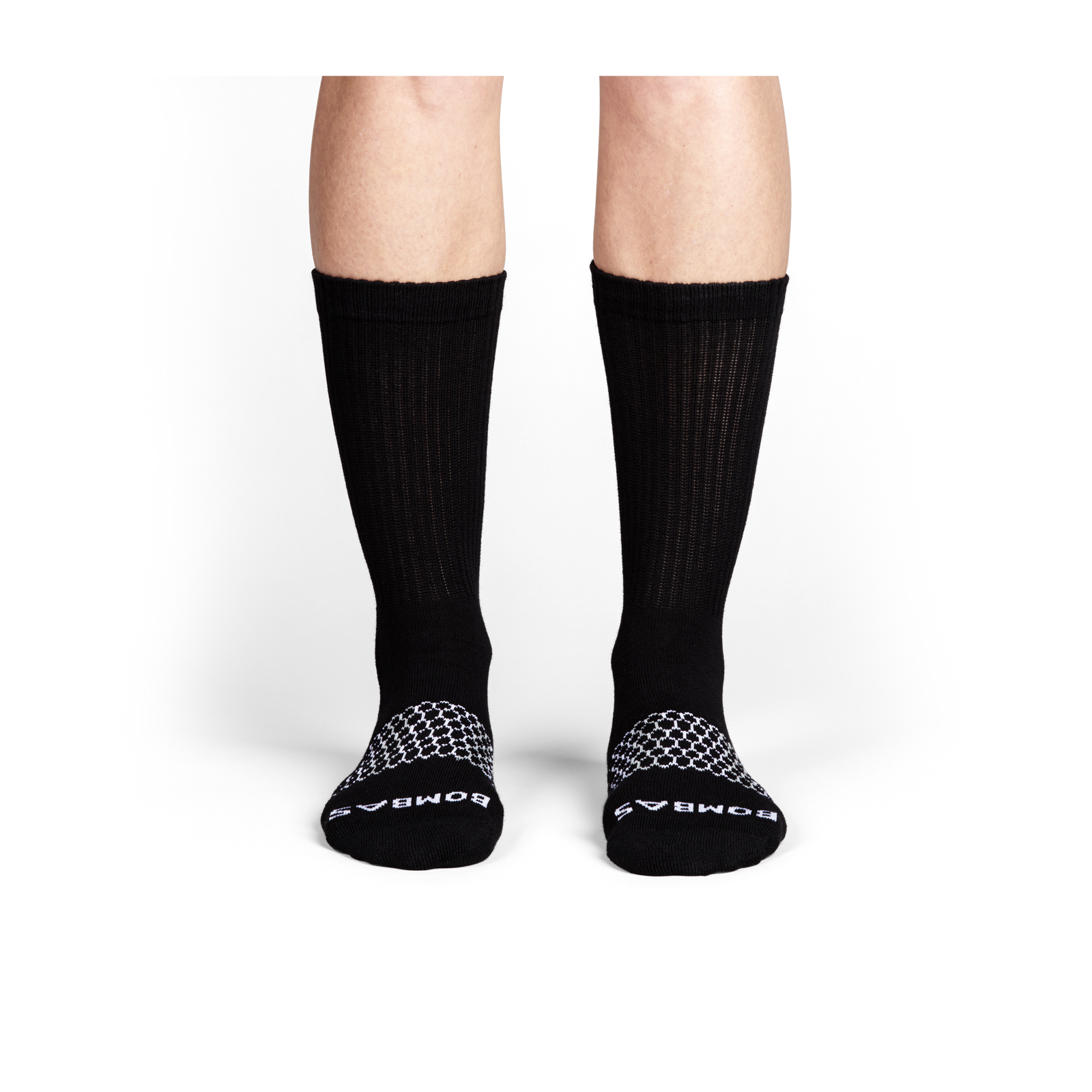 official-bombas::black-onmodel-1-transparent_70c2d691-5925-4bf4-86d7-779c7bfcb05c.png