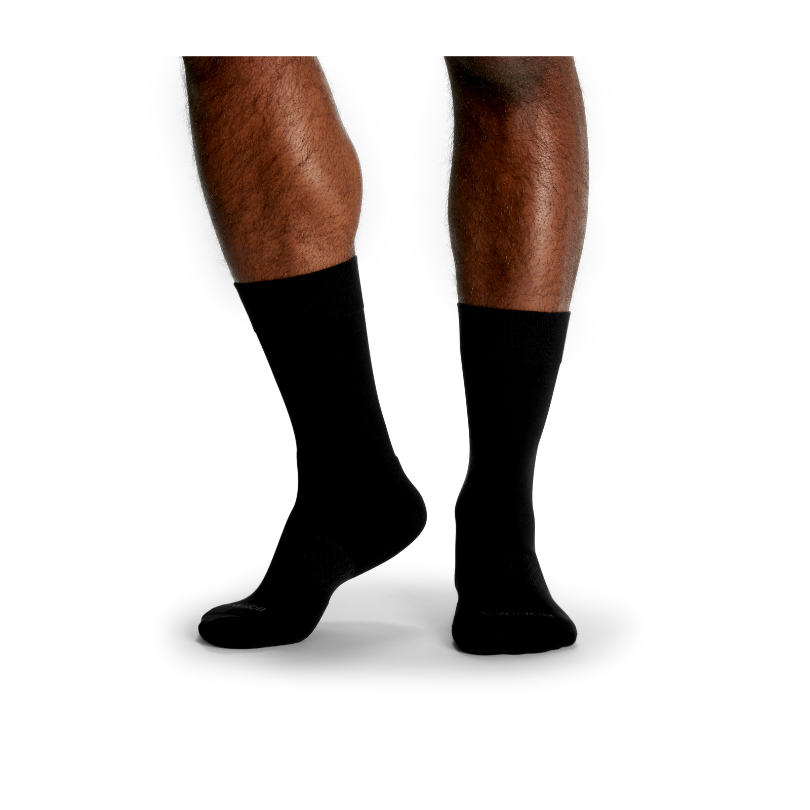 official-bombas::black-onmodel-1-transparent_21ec86ff-6577-4050-939b-4188340b5414.png